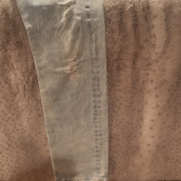 ✨bleached denim Levi’s jeans✨ - Picture 3 of 8